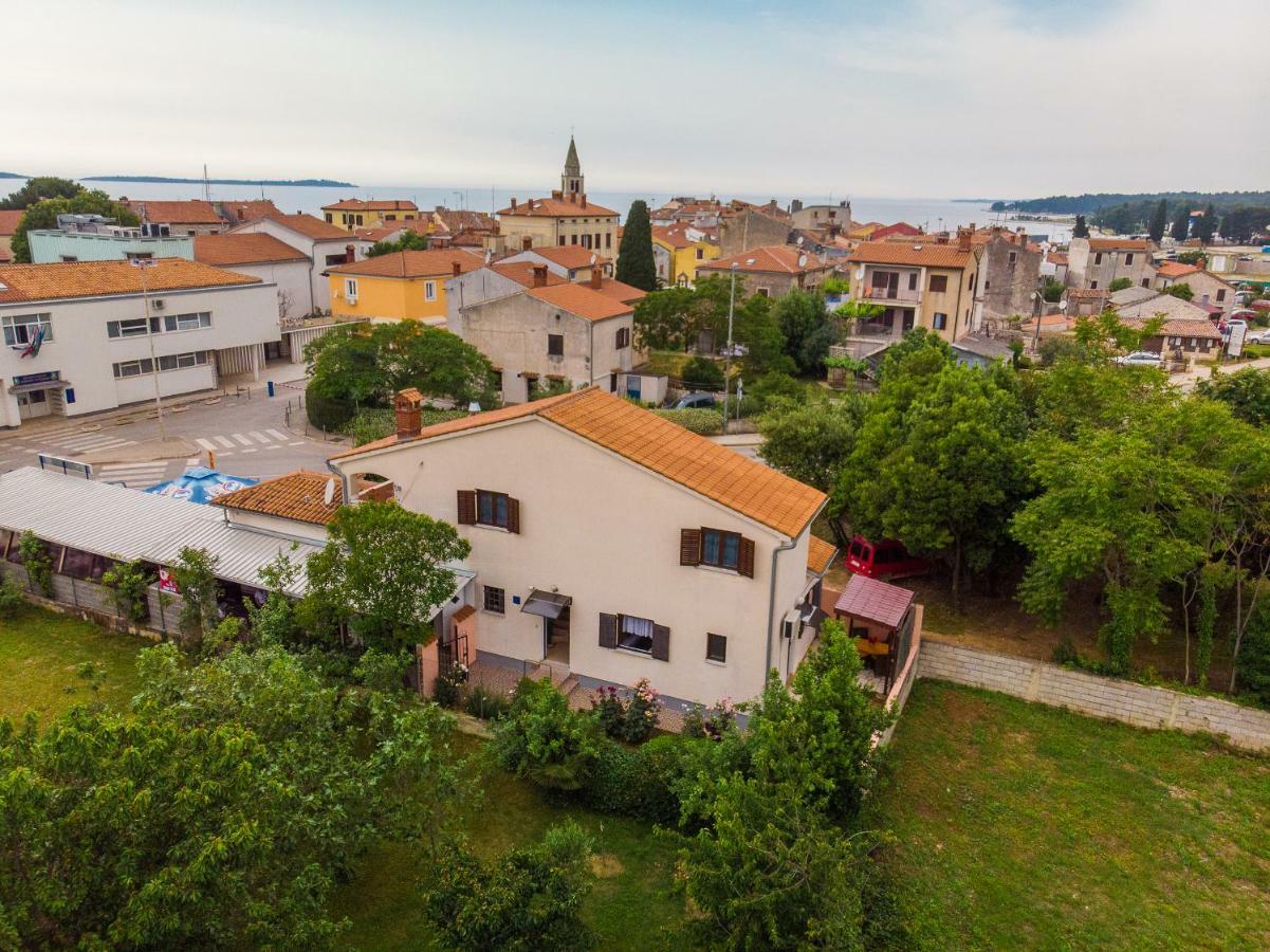 Apartments Centar 365 Fazana Exterior photo
